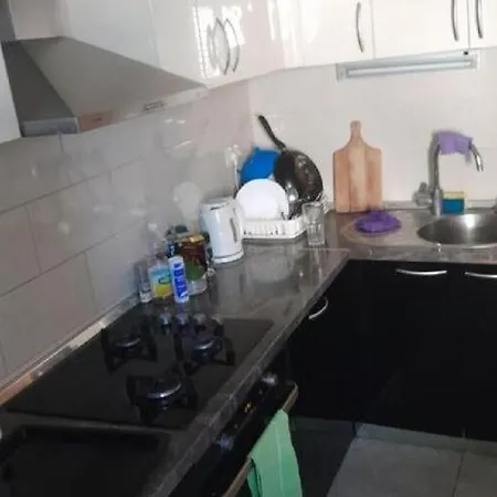 Apartment 2 - Double With Shared Bathroom 1